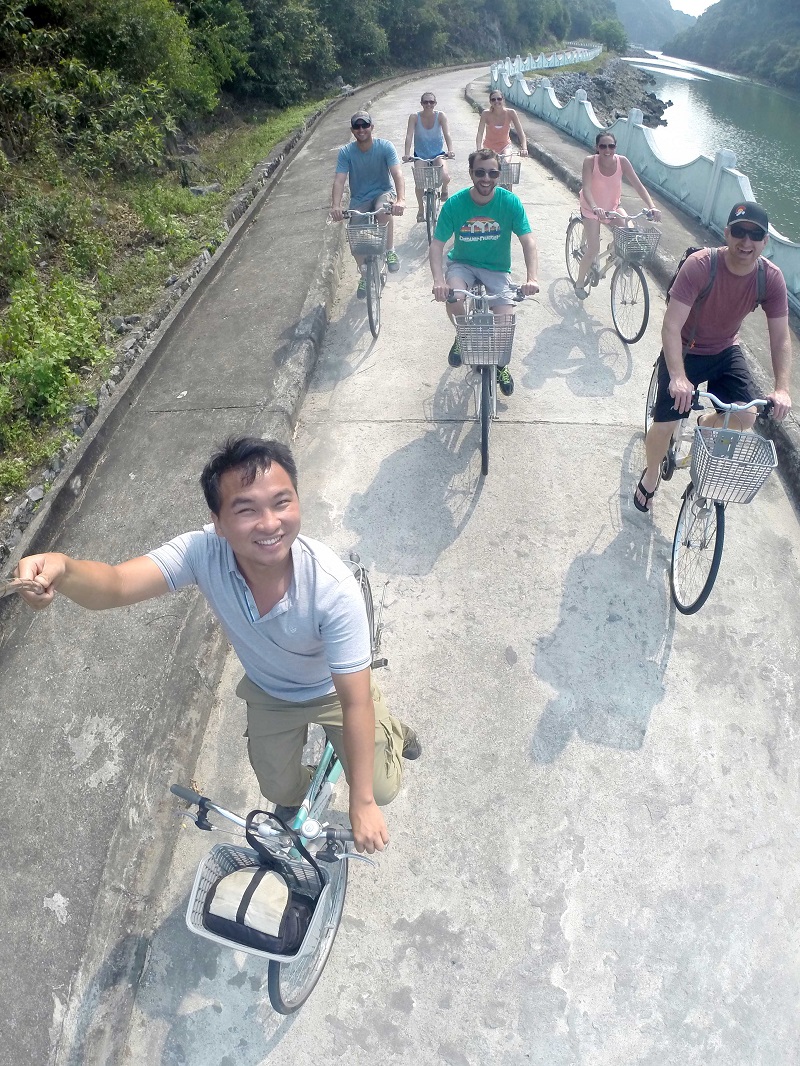 bicycle trip to Viet Hai village